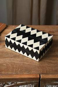 Caja de almacenamiento de MDF con incrustaciones de resina hecha a mano, caja de almacenamiento decorativa con incrustaciones de resina, caja de joyería de resina a precio de fábrica. - Product Image 5