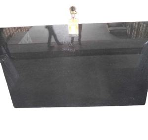 Plan de travail en granit noir absolu de qualité supérieure, design moderne, surface polie, grande dalle pour usage intérieur, vente en gros - Product Image 1
