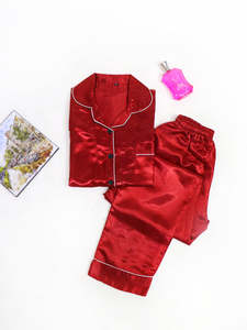 Pijama Casual de Verano para Mujer, Color Rojo Liso, 100% Poliéster, Transpirable, con Cintura Elástica - Product Image 3