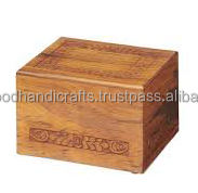 Urnes en bois professionnelles adultes de cendres humaines soutenant les urnes en bois personnalisées - Product Image 2