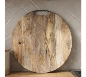 Planche à découper ronde en bois avec finition noyer, durable, écologique, pour la maison et la restauration, pour couper les fruits, les légumes et la viande - Product Image 5