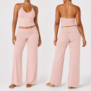 Conjunto Deportivo de 2 Piezas para Mujer, Top Deportivo con Cuello Redondo de Secado Rápido y Pantalones Cortos para Correr al Aire Libre - Product Image 4