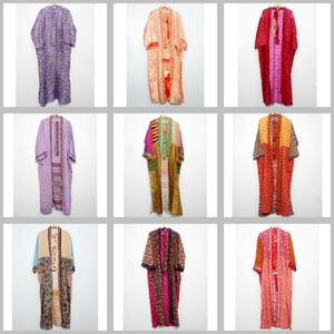 ชุดคลุมเจ้าสาวน้ำหนักเบา ผ้าไหมแท้ 100% ชุดนอนผู้หญิง ยาว สไตล์อินเดีย วินเทจ ตกแต่งลายปะติดหรูหรา ผ้าส่าหรีคิโมโน โลโก้ด้านหลัง สำหรับฤดูใบไม้ร่วงและฤดูร้อน - Product Image 1