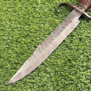 Cuchillo hecho a mano de acero de Damasco de 15 pulgadas con mango de madera de palisandro, espaciador de latón y bolster de Damasco - Product Image 4