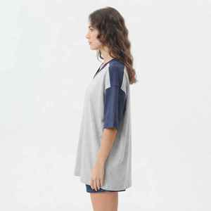 Camiseta Oversize de Mujer con Cuello en V y Manga Raglán en Gris Azulado, Ajuste Holgado, Manga Corta, Tejido de Algodón, Top de Primavera/Verano - Product Image 5
