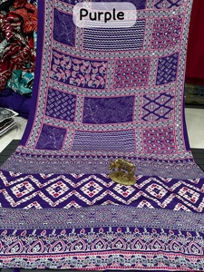 Sari tejido con efecto espejo y estampado Ajarkh, de tela de seda crepé suave, ecológico, de secado rápido, con hermosa blusa estampada con borlas para mujer. - Product Image 5