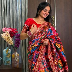 Sari Patola de Seda Tejido a Mano de Primera Calidad con Diseños Modernos, Lagadi Patta con Borde de Zari Tejido y Borlas de Royal Export - Product Image 6