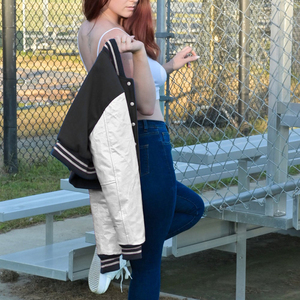 Chaqueta Corta Estilo Universitaria para Mujer, Chaqueta Bomber Negra y Blanca con Letras, Mangas de Cuero Sintético, Ropa Exterior Informal, Moda Femenina - Product Image 4