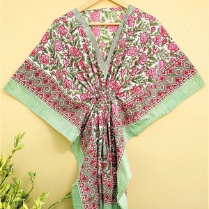 Robe décontractée pour femme en coton imprimé floral, col en V, coupe ample, taille à cordon, longueur genou, idéale pour l'été - Product Image 4