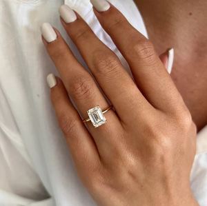 Anillo de Compromiso Solitario con Diamante Cultivado en Laboratorio, Corte Esmeralda de 3.0 CT, Oro Rosa de 14k, Certificado IGI, Anillo de Boda de Lujo para Mujer - Product Image 2