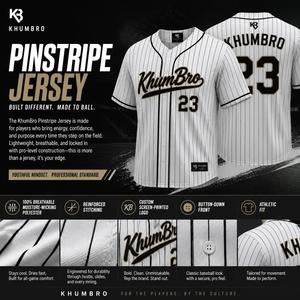เสื้อเบสบอล Khumbro สีขาวดำลายเส้น ปิดกระดุมทั้งตัว สำหรับผู้ชาย ทรงปกติ พิมพ์ลายโลโก้ทีมและหมายเลข 23 - Product Image 2