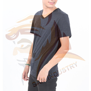 T-shirt pour homme en polyester respirant, design personnalisé, impression de logo sur mesure, séchage rapide - Product Image 2