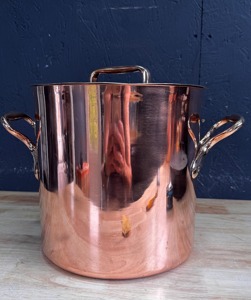 Copper Casserole Pot Round Shape With Lid Durable Metal Cookware Stainless Steel Handle Polished Exterior - Product Image 4