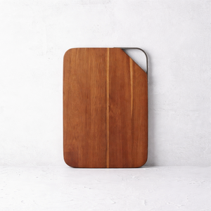 Elegante Tabla de Cortar de Madera, Duradera, con Acabado Liso y Asa Metálica Estilizada, Ideal para Cortar, Servir y Usar en la Cocina - Product Image 1