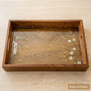Bandeja de Madera Ecológica con Incrustaciones de Resina Transparente y Bordado Floral Intrincado, con Asas, para Servir, Decoración del Hogar, Diwali, Bodas - Product Image 1