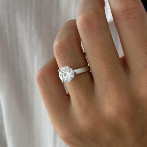 แหวนเพชรทรงซิการ์ 3 กะรัต เพชรเพาะเลี้ยงทรงกลม 3 มม. แหวนเดี่ยว ทองคำขาว 14k แบบฝังแนบ แหวนหมั้น รับรองโดย IGI - Product Image 5