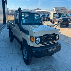 Toyota Land Cruiser GRJ79 Cabina Sencilla, Bloqueo de Diferencial Automático, Tanque de Combustible de 180L, Camioneta Todoterreno de Uso Pesado, Vehículo de Exportación - Product Image 1