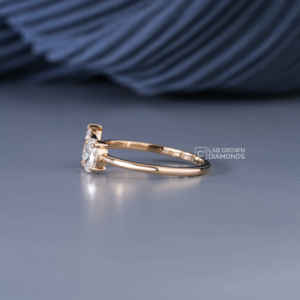 Bague en or jaune 14 carats avec moissanite ovale et taille poire pour femme, luxe, 0,34 carat de poids total, 1,18 grammes, mariage, fiançailles, haute joaillerie - Product Image 3