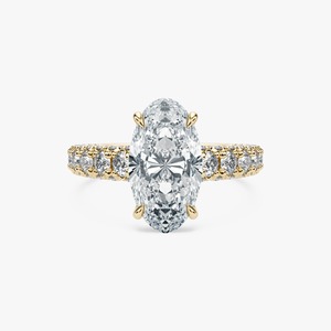 Anillo de Compromiso con Diamante Cultivado en Laboratorio, Corte Moval, 2.5CT, Oro Amarillo de 14K, Banda con Piedras Laterales, Joyería Nupcial Personalizada, Venta al Por Mayor - Product Image 1