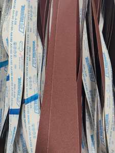 Disque de ponçage pour préparation de surface 150 mm, papier abrasif multi-trous pour usage automobile et mobilier, style Cubitron, fixation auto-agrippante - Product Image 3
