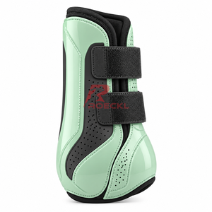 Botas de equitación premium que ofrecen una cobertura confiable para las patas, comodidad transpirable y un cierre seguro para caballos activos. - Product Image 2