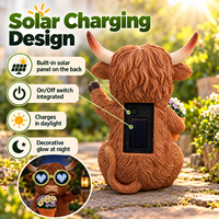 Patung Sapi Resin Grosir untuk Dekorasi Taman, Patung Sapi Highland Luar Ruangan dengan Mata LED Solar Bergerak dan Dot Matrix yang Dapat Berubah