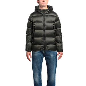 Veste matelassée en gros pour l'hiver, avec tissu doux, rembourrage chaud, construction légère et design contemporain - Product Image 2