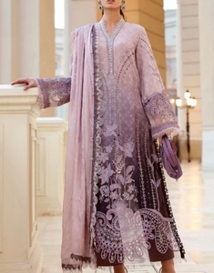 Costume indien pakistanais en soie lavande brodée, 3 pièces, tenue de soirée, shalwar kameez - Product Image 1