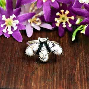 Bague artisanale en argent sterling 925 avec turquoise et motif abeille, bijou bohème floral, bague fine et élégante, cadeau pour femme - Product Image 4