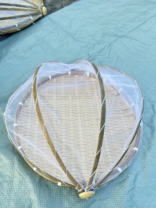Ensemble de 3 plateaux de service pour pique-nique en plein air, tissés à la main, avec protection anti-insectes, en bambou fait main avec couvercles en maille - Product Image 5