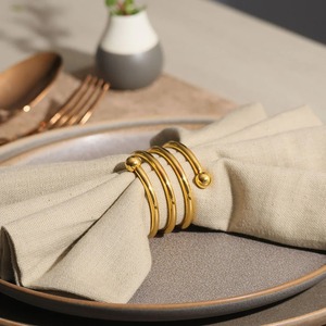 Ronds de serviette en métal doré élégants en spirale pour la décoration de table moderne, porte-serviettes minimaliste en spirale dorée - Product Image 2