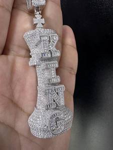 Pendentif de luxe en moissanite pièce d'échecs Roi, en argent 925, style Hip Hop Iced Out, collier personnalisé pièce d'échecs, passe le test du diamant - Product Image 6