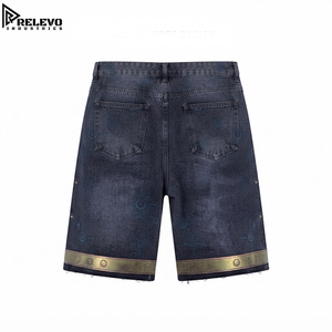 Shorts de mezclilla góticos de lavado oscuro con patrones solares celestiales grabados con láser, banda de dobladillo dorada metálica y borde sin rematar, estilo streetwear - Product Image 2