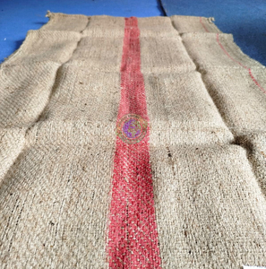 กระสอบป่านลายแดง ราคาโรงงานโดยตรง ขนาด 120x70 ซม. มีเชือกผูก รับสกรีนโลโก้ตามแบบ สำหรับใช้ในงานเกษตรและบรรจุภัณฑ์ - Product Image 4