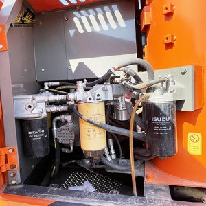 Exportación Global al por Mayor de Maquinaria de Construcción con Orugas, Excavadora Hidráulica Usada Hitachi ZX130 - Product Image 5