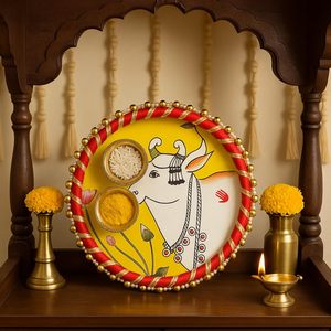 Vaisselle et articles de cuisine aux motifs classiques Pichwai disponibles en forme ronde - Product Image 1