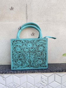Bolso de Hombro de Cuero con Grabado a Mano de Diseño Moderno, Estilo Bohemio Gitano, Color Turquesa, Vintage, Hecho a Mano, Tamaño Pequeño, Bolsos Elegantes - Product Image 4