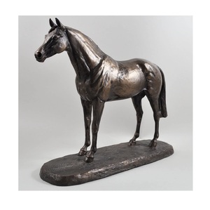 Sculptures de chevaux en aluminium de qualité supérieure avec une artisanat artistique, une construction durable et un décor élégant, idéales pour les intérieurs. - Product Image 6