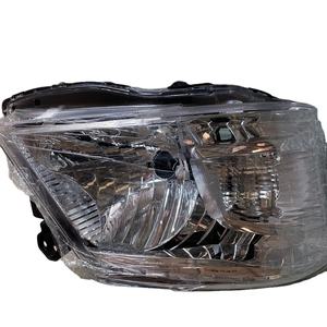 Luz Trasera MEC de 12V, Reemplazo Compatible con el Modelo E26 NV350 2015~, 215-11G3, 1 Año de Garantía, OE 26010/60-3XA1C - Product Image 1