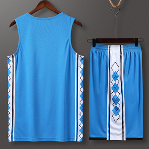 Uniformes Deportivos de Baloncesto de Alta Calidad, Camisetas Transpirables 100% Poliéster, Uniformes de Baloncesto de Verano - Product Image 3