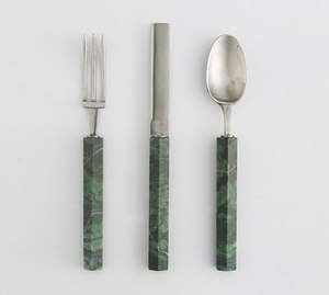 Ensemble de couverts de luxe en acier inoxydable avec manche en résine – Cuillère, fourchette, couteau – Vaisselle réutilisable, écologique, compatible lave-vaisselle – Idéal pour les fêtes - Product Image 2