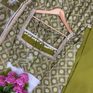 Elegante Conjunto Salwar Kameez de Seda Chinon Estampada con Encaje Espejo, Pantalón y Dupatta de Organza, Ideal para Diwali y Playa, Ajuste Holgado, Secado Rápido - Product Image 6