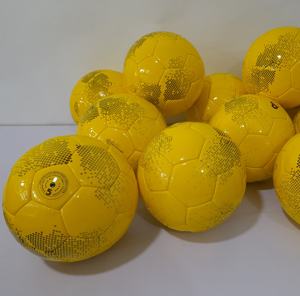 Tamaño paquistaní 4 balones de fútbol cosidos a mano Venta al por mayor Material de PVC pelotas de entrenamiento ISO9001 Certificado OEM aceptado - Product Image 4