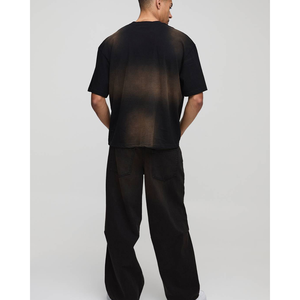 Camiseta Oversize de Hombre con Hombros Caídos y Corte Cuadrado, Estilo Vintage, con Logotipo Personalizado y Estampado DTG, Negra con Efecto Desgastado - Product Image 5