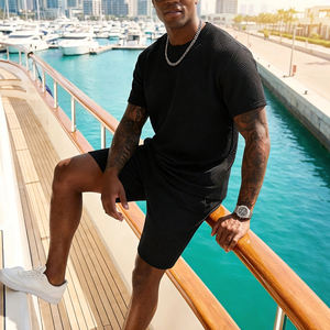 Conjunto de chándal de verano personalizado para hombre: camiseta tipo gofre y pantalones cortos cargo, corte ajustado, cuello redondo, estilo urbano, dos piezas, 100% poliéster - Product Image 6