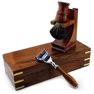 Cepillo de Aseo para Hombre Badger SE-1629 con Mango de Madera y Pelo de Pelo de Ardilla Silvertip - Product Image 4