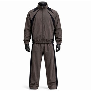 Ensemble de survêtement pour homme avec veste à capuche zippée imperméable et pantalon longueur cheville - Product Image 4
