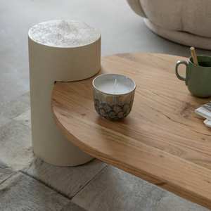 โต๊ะกาแฟทรงวงรี Vandana Nimbus Solace ทำจากไม้ลายคอนกรีตและไม้กระถิน - Product Image 3