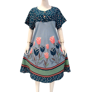 Robe d'été à coupe cape, longueur genou, confortable à porter au quotidien par Chrysanta - Product Image 4