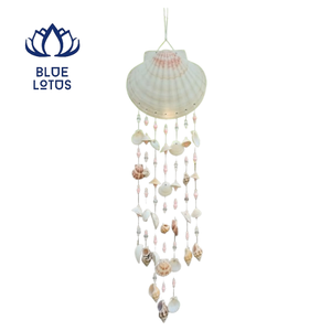 Moulin à vent artisanal en coquillages naturels découpés, style plage, décoration suspendue pour la maison et le jardin, cadeaux floraux, modèle BLUE LOTUS FARM - Product Image 1
